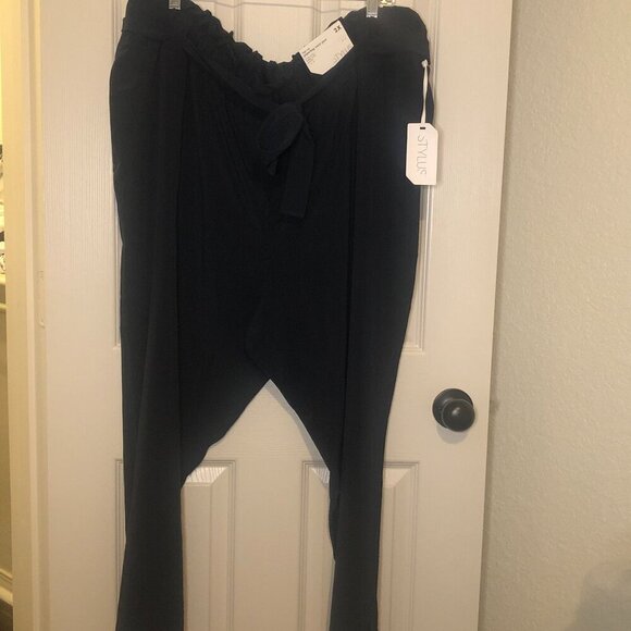 STYLUS Pants - Stylus BNWT Paperbag Waist high-rise loose fit tapered navy trouser w pockets 2X